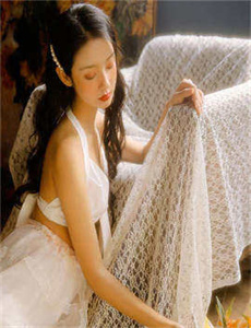《美女脱裤子-烂货下面都松了H》