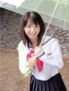 《韩国美女激情视频一区二区-曼谷雨季全集》
