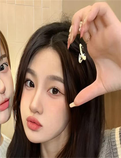 经典的《通缉犯传奇》市场表现对比：票房成绩与口碑关系