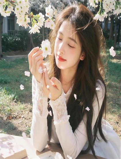 探索《少奶奶》的奥秘：隐藏细节与深层意义